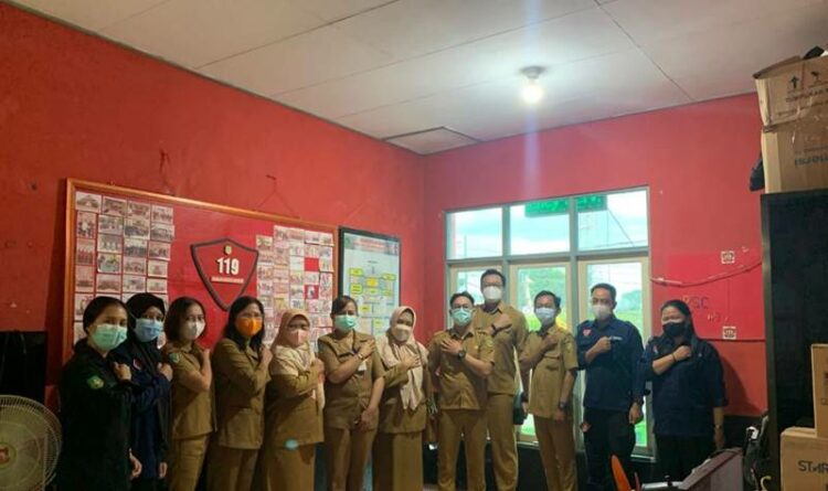 Plt Kepala Dinas Kesehatan dr Tonun Irawati Panjaitan menerima kunjungan kerja rombongan Dinkes Kota Palangka Raya, Selasa (22/11/2022).