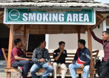 Satpol PP Berlakukan Area Khusus Untuk Perokok