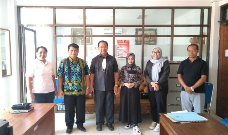 Anggota Komisi IV DPRD Kalteng melakukan kunjungan kerja ke Bali. (Ist)