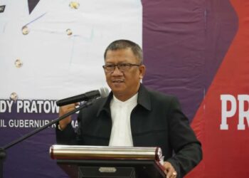 Asisten Bidang Pemerintahan dan Kesejahteraan Rakyat Katma F. Dirun ketika membuka kegiatan pemilihan Duta Pelajar Anti Narkotika Provinsi Kalteng tahun 2022