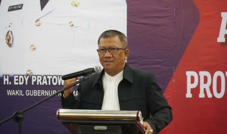 Asisten Bidang Pemerintahan dan Kesejahteraan Rakyat Katma F. Dirun ketika membuka kegiatan pemilihan Duta Pelajar Anti Narkotika Provinsi Kalteng tahun 2022