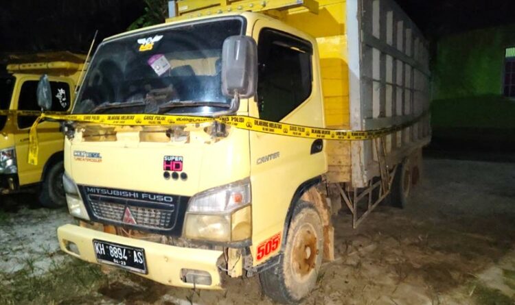 Berhenti Dipinggir Jalan, Dua Unit Truk Diamankan Polisi