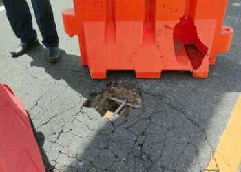 Waspada! Jembatan Katingan Berlubang, Polisi Pasang Rambu