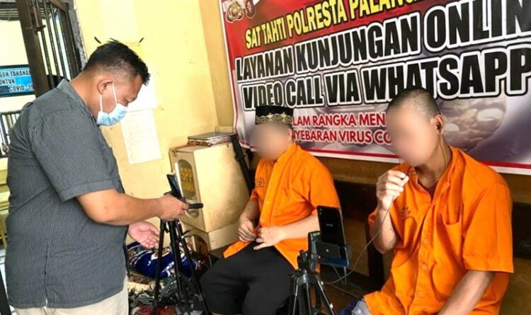 Junjung Tinggi HAM, Tahanan Polresta Palangka Raya Jenguk Keluarga Via Video Call