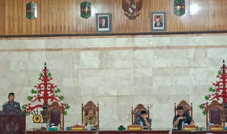 Paripurna DPRD Kapuas dengan agenda penyampaian hasil reses perorangan anggota dewan pada lima daerah pemilihan