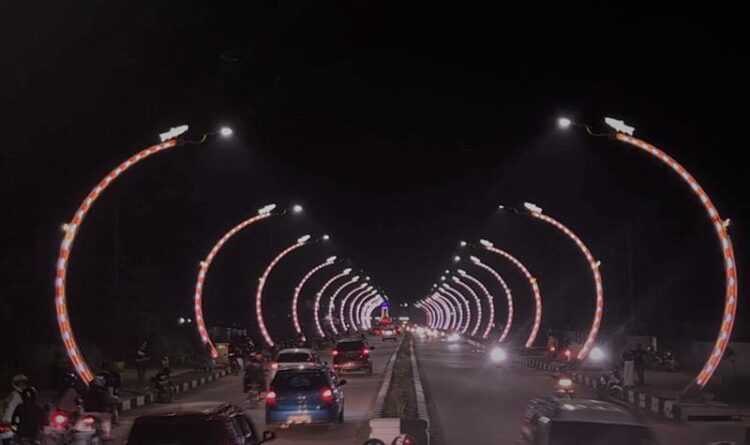 Suasana Terowongan Nur Mentaya Sampit saat malam hari