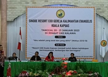 Wakil Ketua DPRD Yohanes ketika menjadi salah satu narasumber pada Sinode Resort XXII GKE Kuala Kapuas