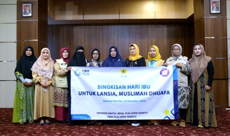 Dukung Pemberdayaan Perempuan, PLN Salurkan Bantuan Kepada Perempuan Lansia dan Muslimah Duafa