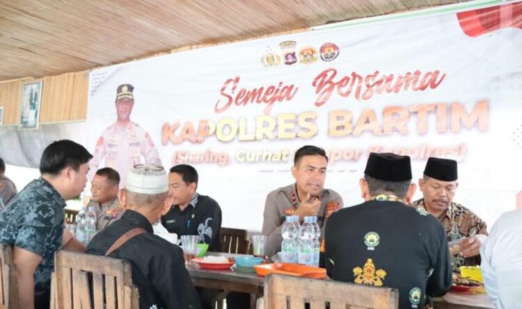 Caption ; kegiatan ramah tamah Wakapolres Bartim dengan para tokoh agama Islam se-Kec Dusun Timur tadi