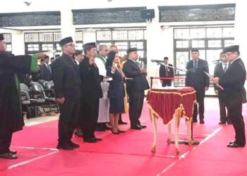Penyegaran Institusi, Bupati Lantik 9 Eselon II Untuk Jabatan Baru