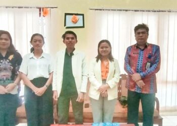Teks Poto: PD KMHDI Kalteng, pada saat bersilahturahmi ke Dispora Kalteng