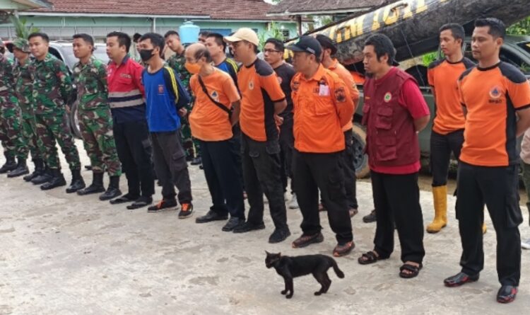 Tim Gabungan Dikirimkan Kelokasi Banjir Kabupaten Kapuas