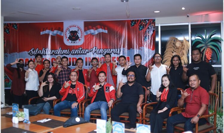 Foto - Jajaran Pengurus DPC BMI Palangka Raya usai gelar silahturahmi sekaligus konsolidasi antar pengurus yang di ketua Benni Brian Tonni Embang (tengah) (ist)
