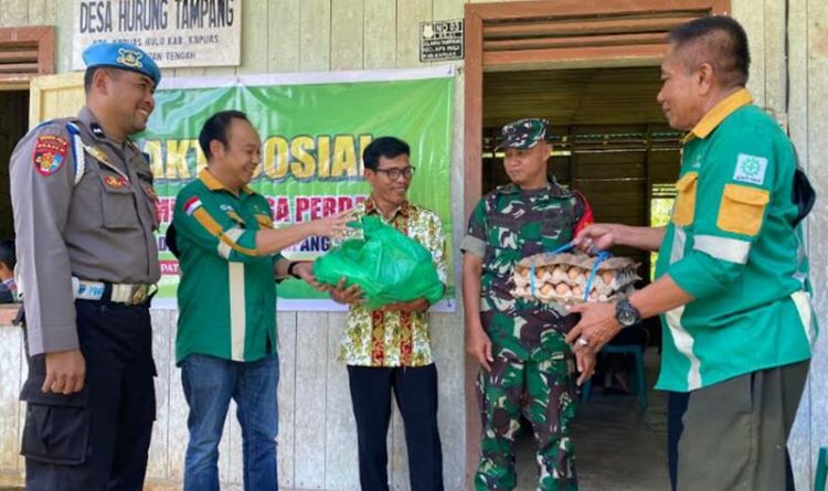 PT Sembilan Tiga Perdana Lakukan Bakti Sosial di di Desa Hurung Tampang dan Desa Katanjung