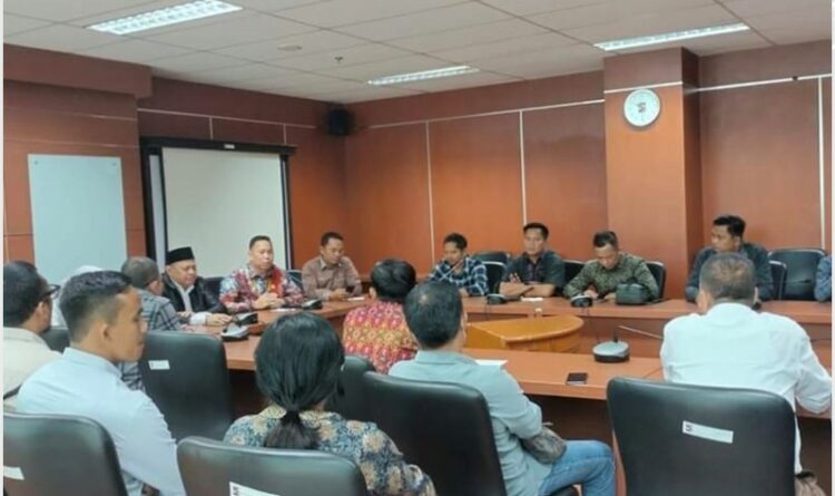 Foto : Pertemuan DPRD Murung Raya di DPRD Kota Bogor dalam rangka studi banding