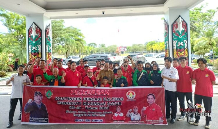 Nuryakin Lepas Kontingan Percasi Kalteng Ikuti Pertandingan Catur ke - 49 di JI-Expo Kemayoran