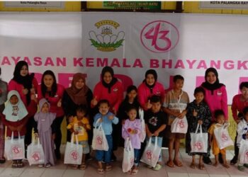 HUT ke-43, Yayasan Kemala Bhayangkari Bagikan 400 Paket Sembako di Kelurahan Marang