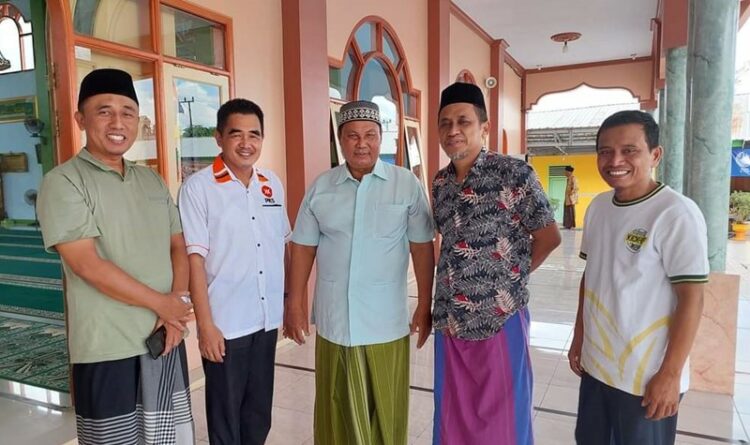 Foto : Anggota DPRD Kalteng, Sirajul Rahman (Dua dari kiri). (ist)