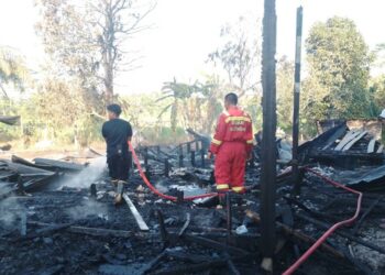 Ditinggal Pemilik, Rumah  Ludes Dilahap Api