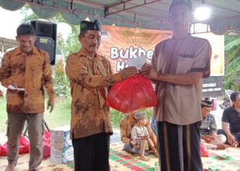 Bukber Heppiii di Pangkalan Bun, Warga Tiga Desa Bagikan Ratusan Paket Takjil