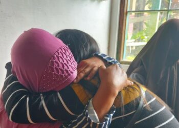 Orang Tua dan Anak Akhirnya Bertemu Setelah 2 Tahun Terpisah