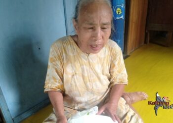 PWI Bartim Salurkan Bantuan Paket Sembako ke Warga