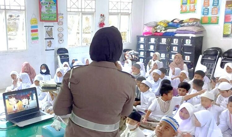 Satlantas Polresta Palangka Raya Gelar Program Police Goes To School
