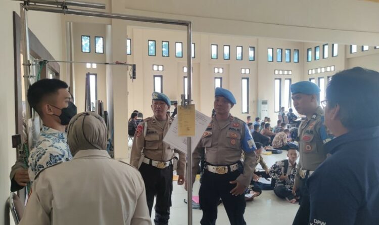 Keterangan : Suasana pemantauan Rikmin Awal Penerimaan Polri T.A 2023. (IST)