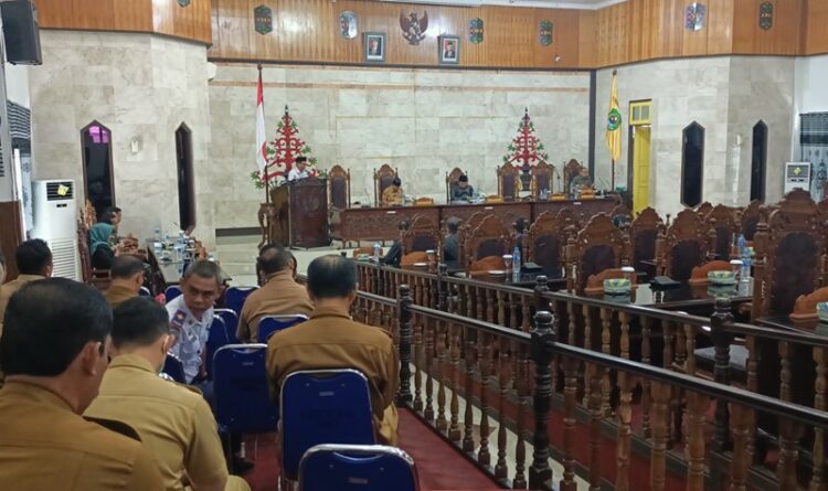 Ket foto:DPRD Kabupaten Kapuas menggelar rapat paripurna ke-4 masa persidangan II tahun sidang 2023,