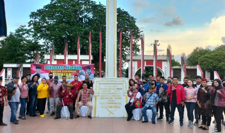 Foto - Relawan Barisan Soekranois For Ganjar Presiden, di Tugu Soekarno Kota Palangka Raya, Sabtu 13 Mei 2023 (ist)