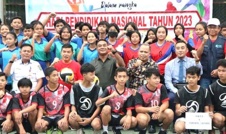 Para Pelajar Sambut Gembira Turnamen Voli IGI Cup Piala Bupati Bartim 2023