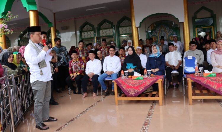 Pj Bupati Barsel Melepaskan Keberangkatan Calon Jamaah Haji