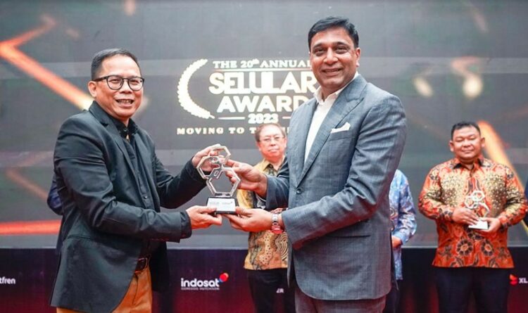 embawa Indosat Tumbuh Untuk Memberdayakan Indonesia, Vikram Sinha Meraih CEO of The Year 2023