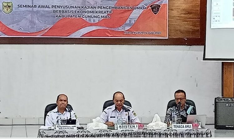 Kajian Pengembangan UMKM Berbasis Ekonomi Kreatif Disusun