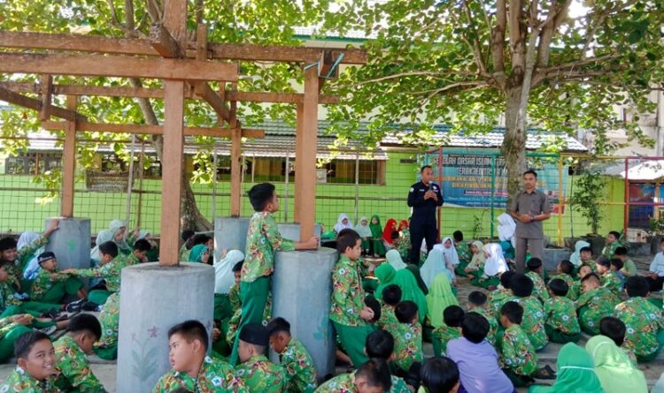 Ketua Tim Virtual Police Bidhumas Polda Kalteng, Ipda H Shamsudin, saat memberikan edukasi terkait stop bullying.