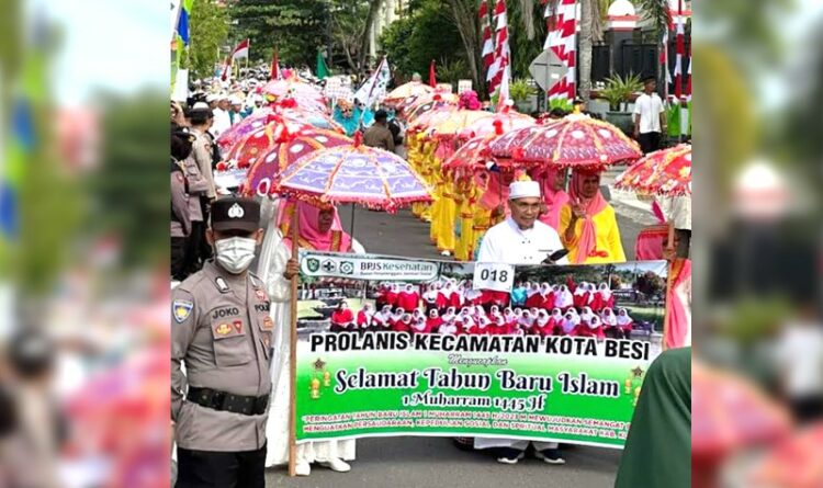 Sambut Tahun Baru Islam, Ribuan Masyarakat Padati Kota Sampit
