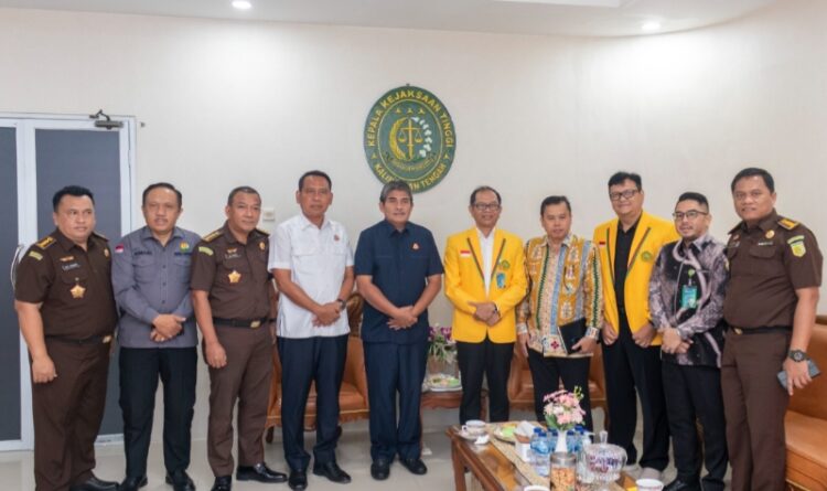 Rektor UPR Silaturahmi dengan Kepala Kejati Kalteng