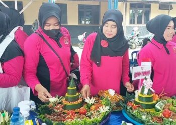 Bhayangkari Cabang Kapuas Gelar Lomba Kreasi Nasi Tumpeng