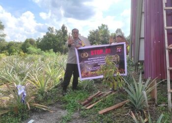 Polsek Bukit Batu Sosialisasi Karhutla dan Berdialog Dengan Warga Kelurahan Tumbang Tahai