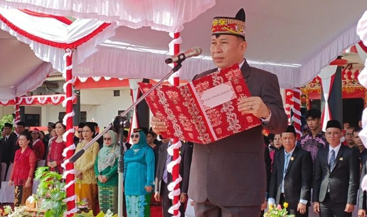 Ketua DPRD Mura Bacakan Teks Proklamasi Pada Upacara HUT ke 78 Republik Indonesia