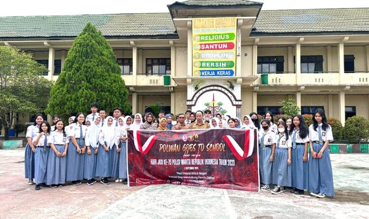 Melalui Polwan Goes To School, Ratusan Siswa SMAN 1 Palangka Raya Diajak Bijak Bermedia Sosial