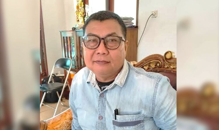 TEGAS: Anggota DPRD Kabupaten Katingan Rudi Hartono ketika memberikan keterangan pers, Senin (7/8/2023).