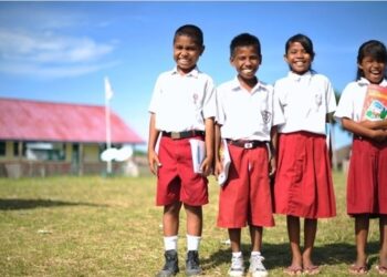 Sekolah di Pelosok Bartim : Potret Semangat Pendidikan di Zona Sulit Medan