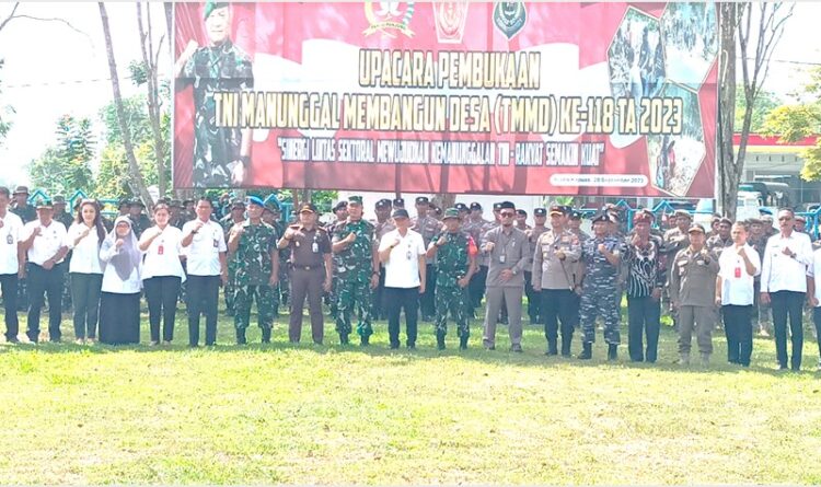 TNI Manunggal Membantu Pemerintah Pembangunan Desa