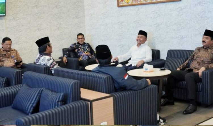 Gubernur Kalteng Diskusi Singkat Dengan Menteri ATR/BPN RI.