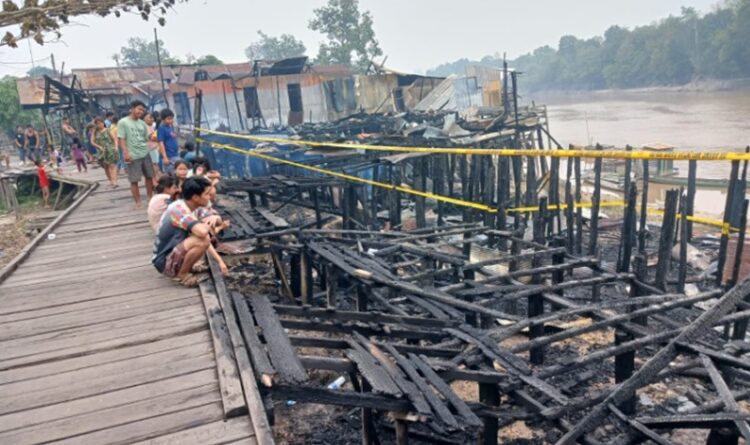 Kebakaran di Katimpun Ludeskan Lima Rumah dan Tiga Motor