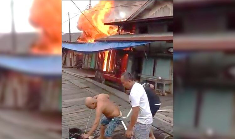 Geger 10 Bangunan Ludes di Kabupaten Kapuas Ludes Terbakar