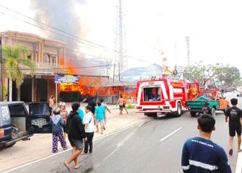 Dua Warung di G Obos Ludes Terbakar