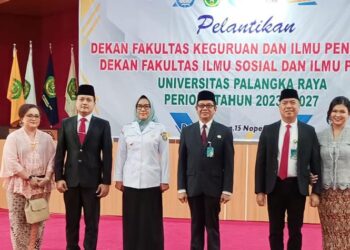 Pj Wali Kota Hadiri Pelantikan Dekan UPR