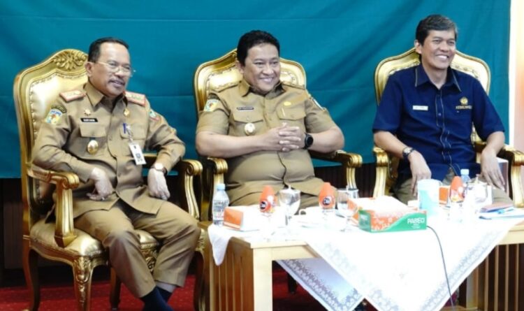 Edy Pratowo Hadiri Penyerahan DIPA dan Buku TKD Tahun 2024 oleh Presiden RI secara Virtual